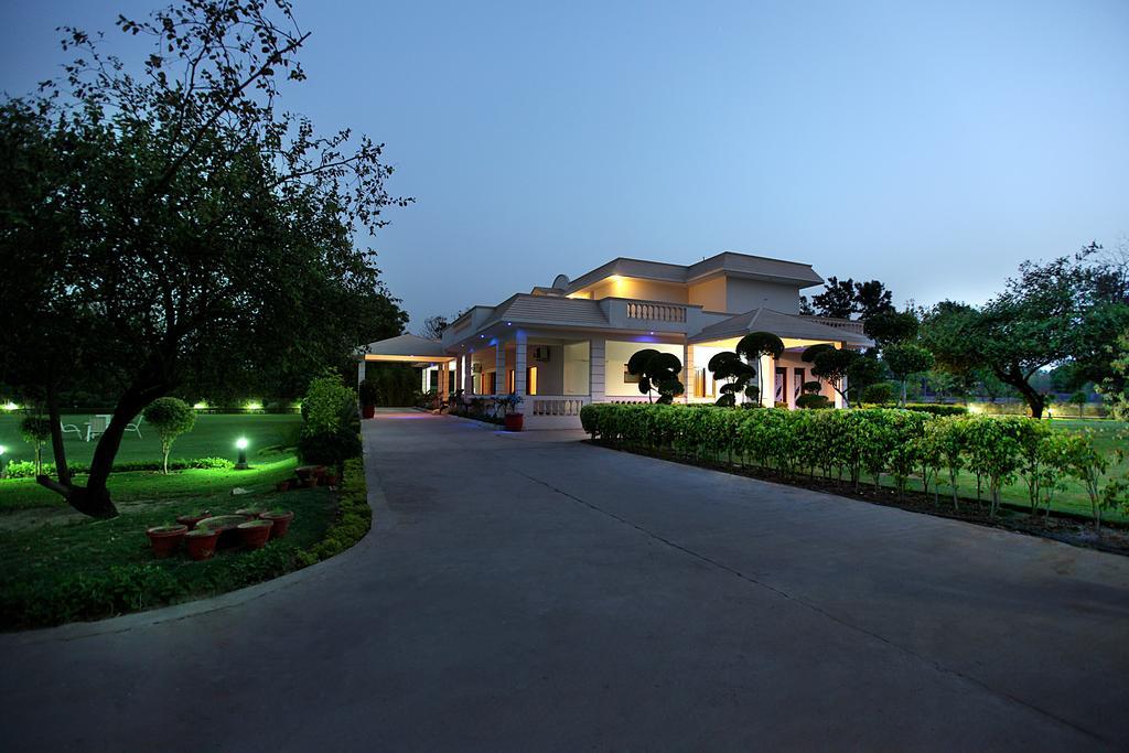 The Awesome Farms & Resorts Gothda Mohbtabad 外观 照片